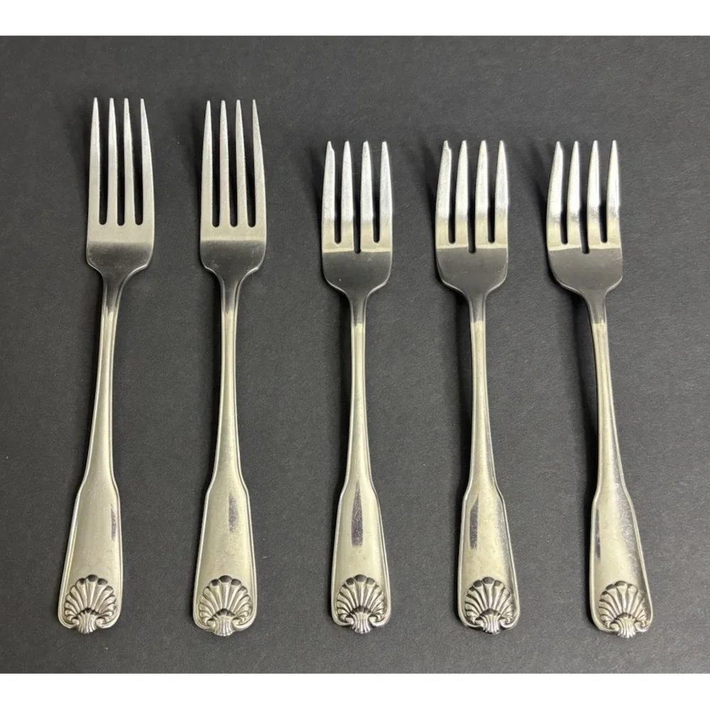 Oneida Deluxe Tudor Forks 2 Dinner Forks 3 Salad Forks Stainless Shell
